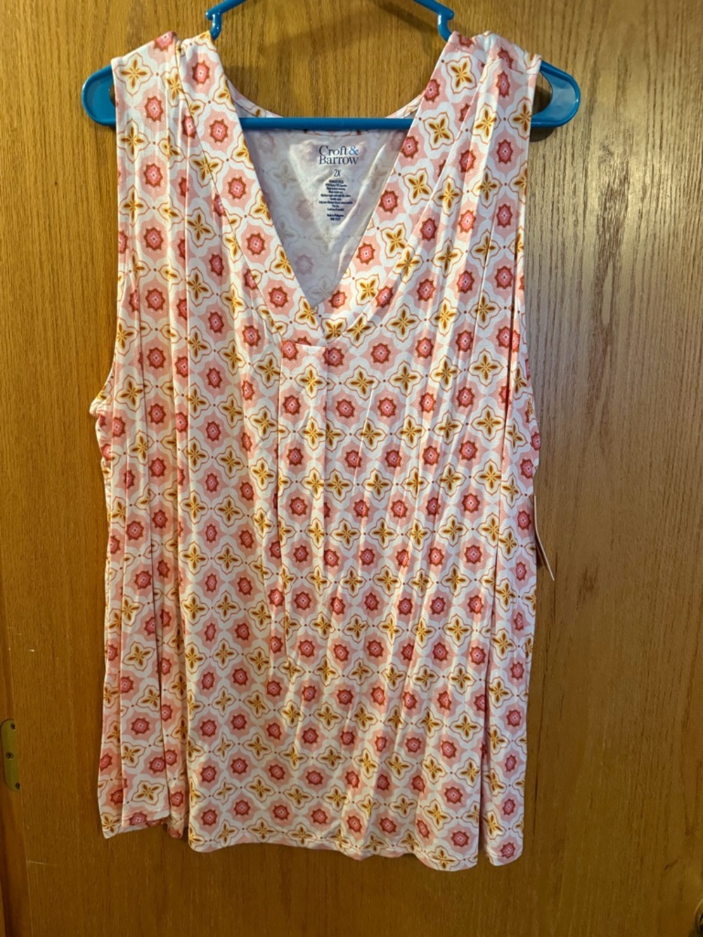 Croft & Barrow Pink & Yellow Patterned V-Neck Tank